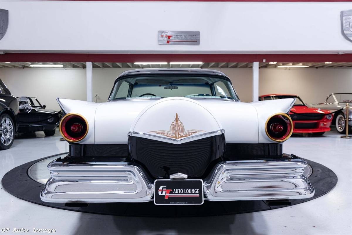 Ford-fairlane-1957-black-7