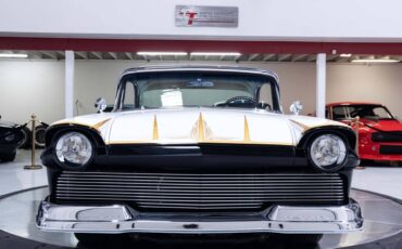 Ford-fairlane-1957-black