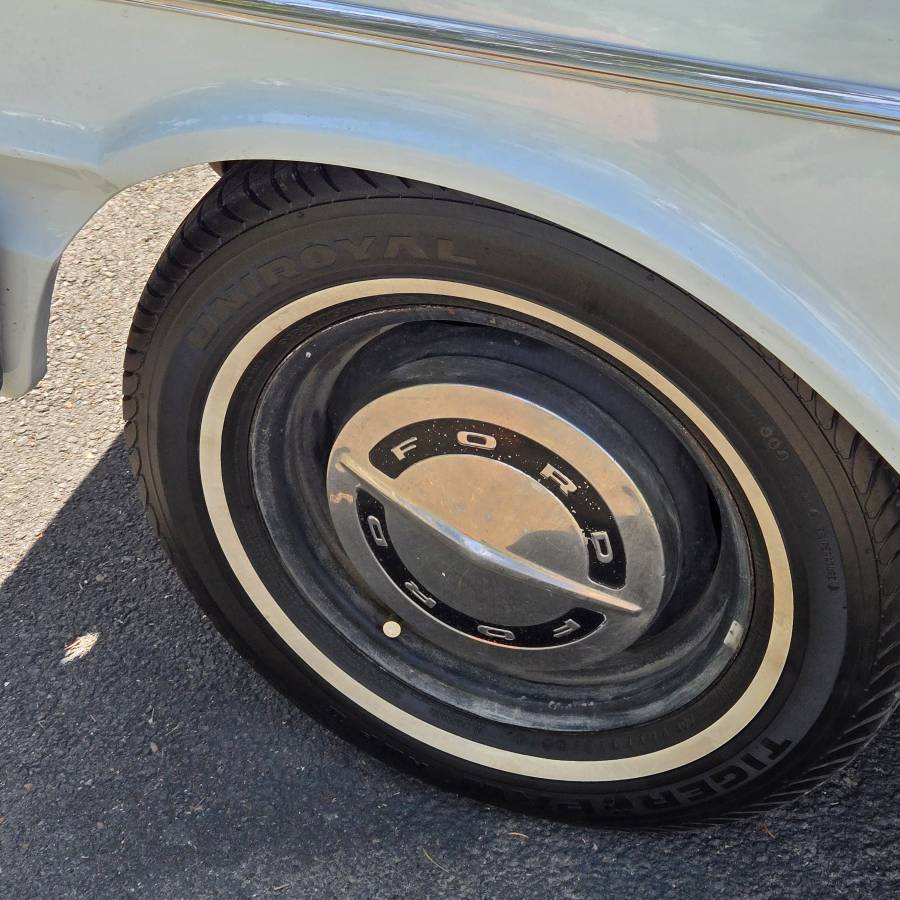 Ford-fairlane-1964-10