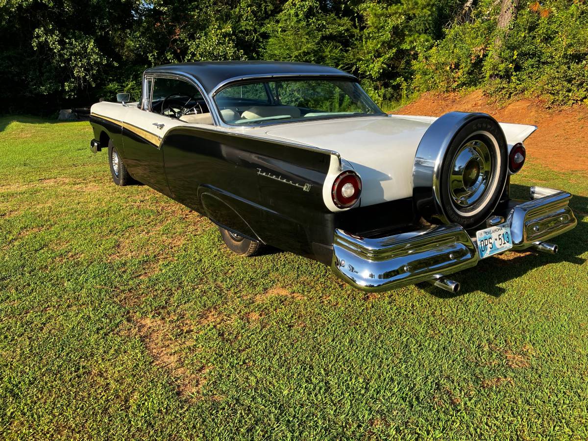 Ford-fairlane-500-1957