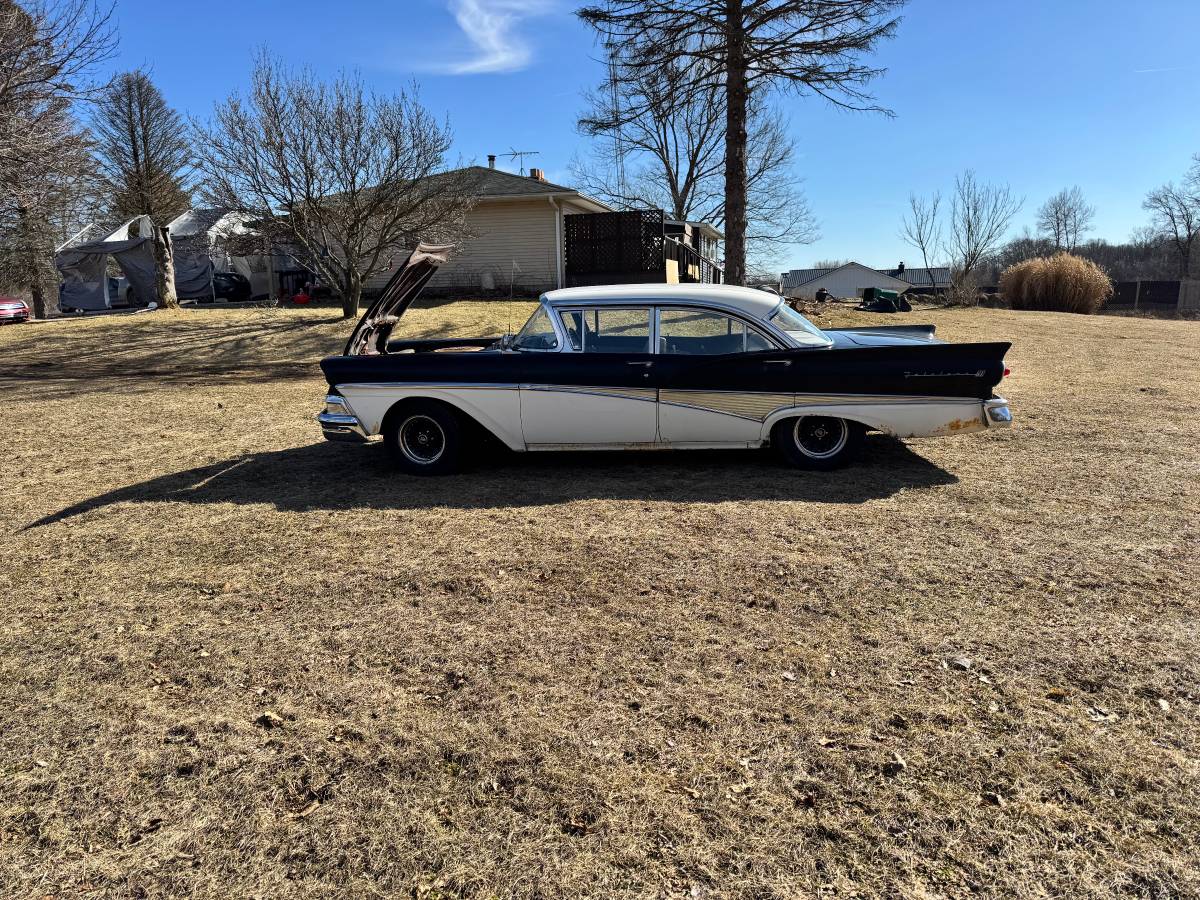 Ford-fairlane-500-1958-white-3