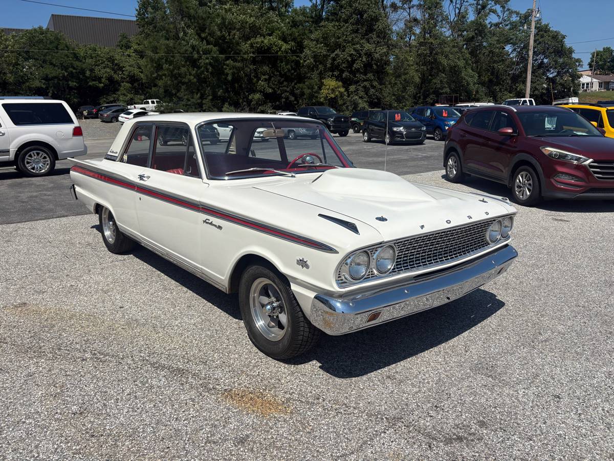 Ford-fairlane-500-1963-white-2