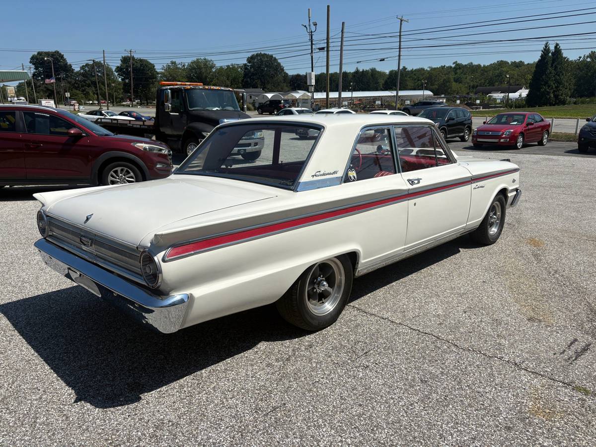 Ford-fairlane-500-1963-white-4