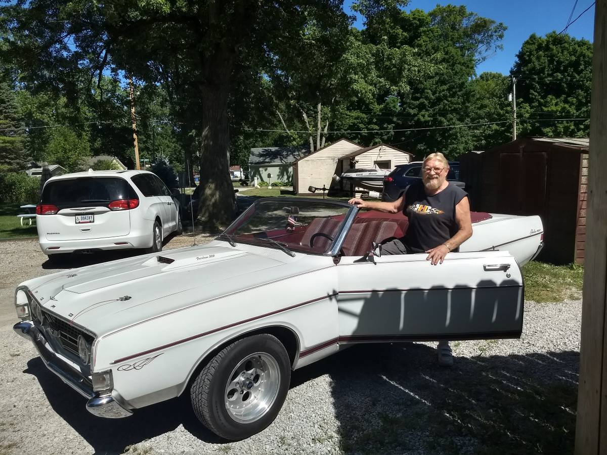 Ford-fairlane-convertible-1968-white-2
