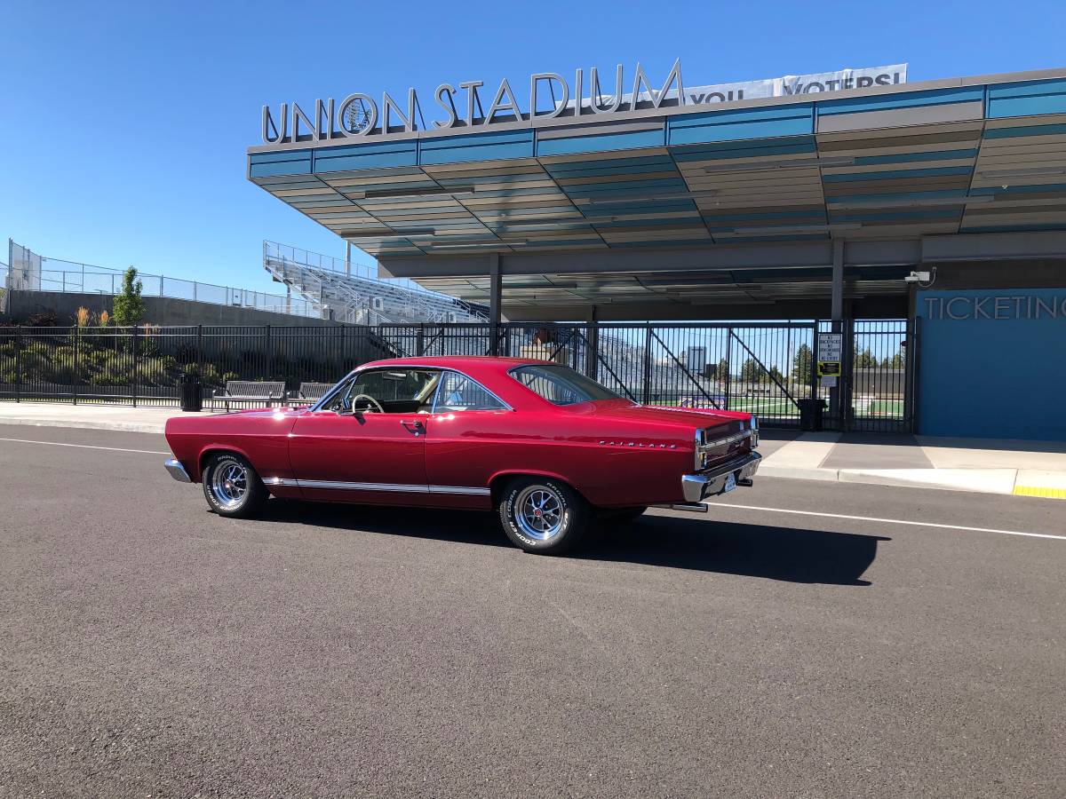 Ford-fairlane-gta-1967-red-4