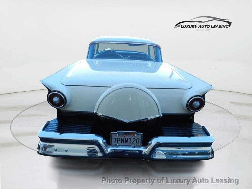 Ford-fairlane-sunliner-1957-black-4