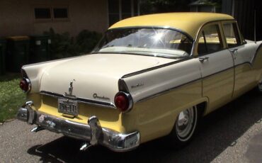 Ford-fairlane-town-sedan-1955-yellow-5