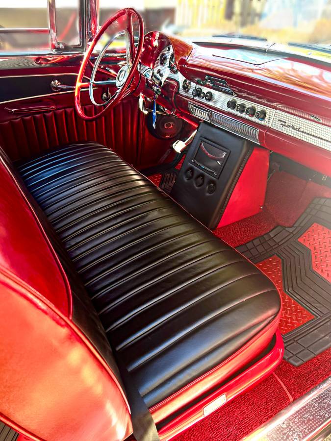 Ford-fairlane-victoria-1956-red-11