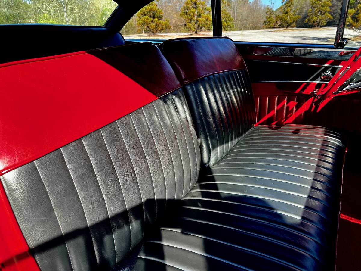 Ford-fairlane-victoria-1956-red-16