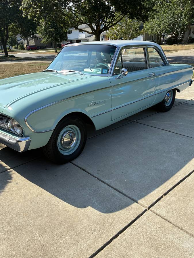 Ford-falcon-1961-blue-1