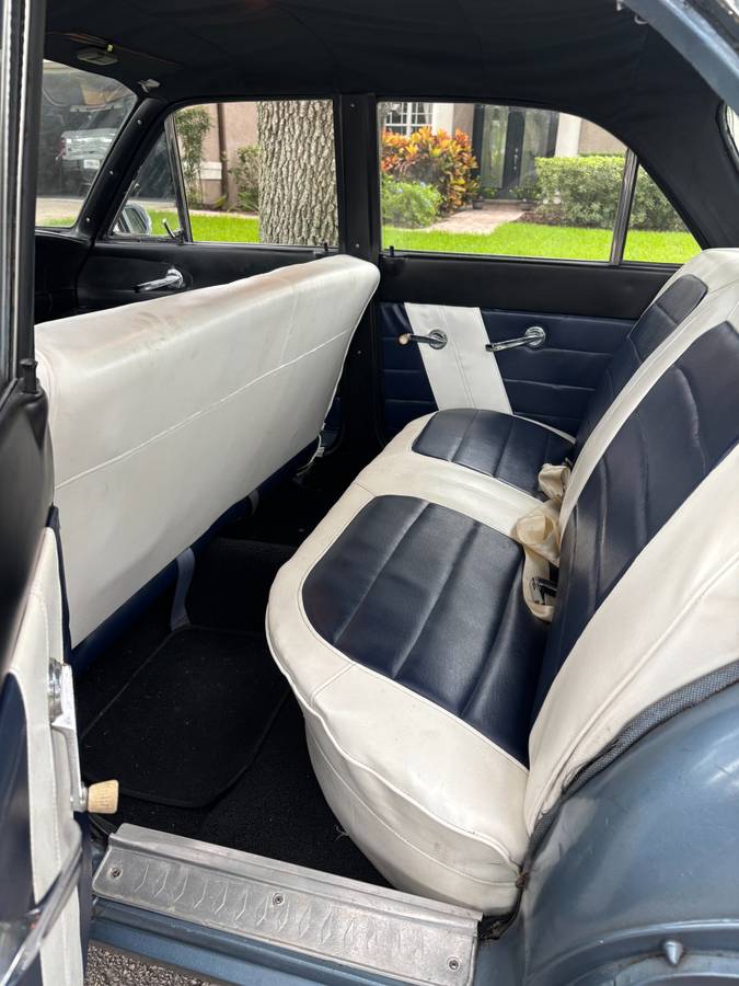 Ford-falcon-1961-blue-4
