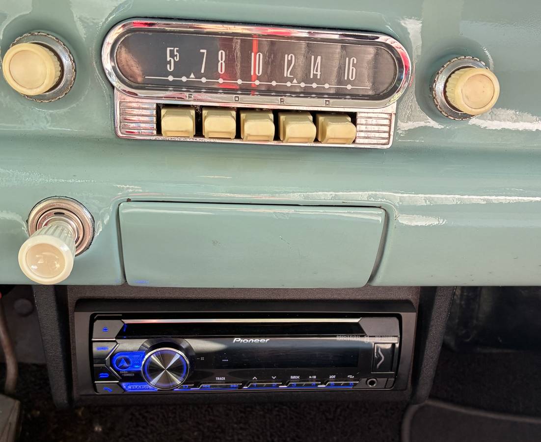 Ford-falcon-1961-blue-8