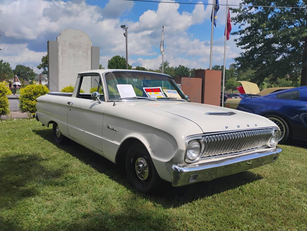 Ford-falcon-ranchero-1962-white-2
