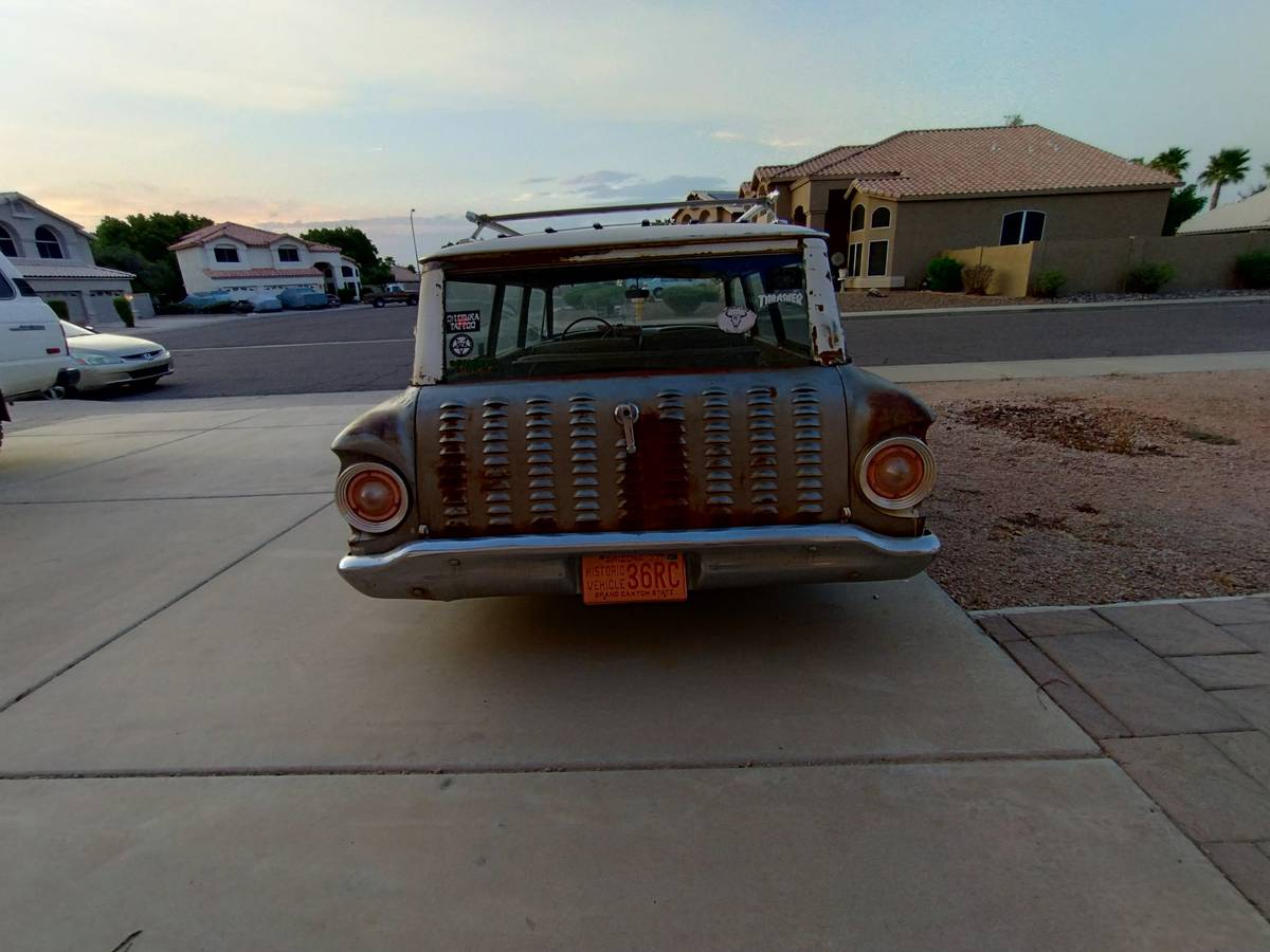 Ford-falcon-wagon-1962-3