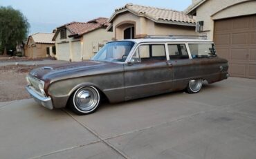Ford-falcon-wagon-1962