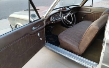 Ford-falcon-wagon-1962-7