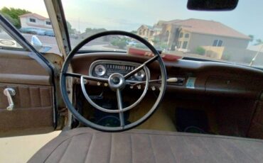Ford-falcon-wagon-1962-8