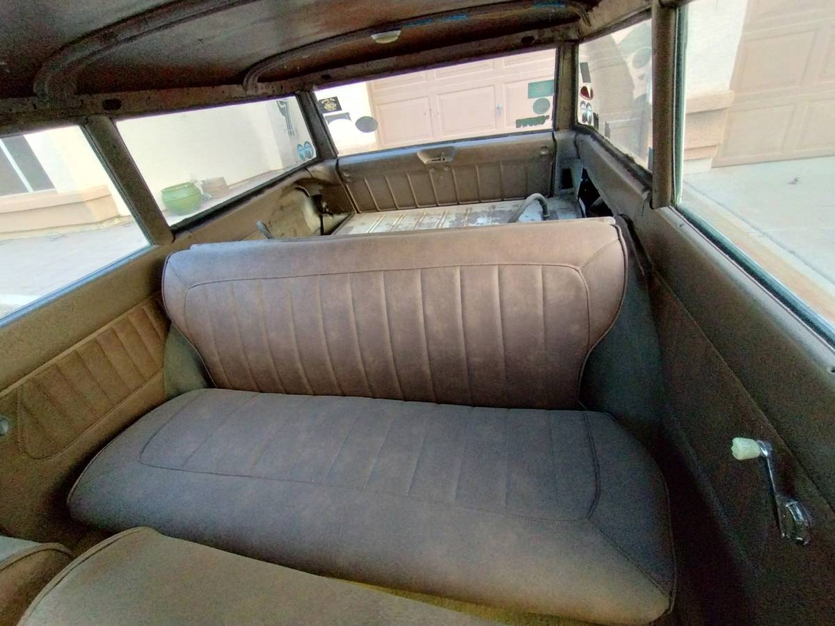 Ford-falcon-wagon-1962-9