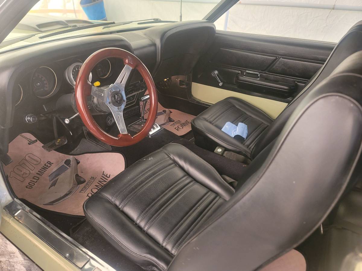 Ford-fastback-1970-white-3