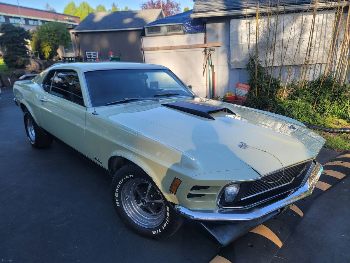 Ford-fastback-1970-white-7