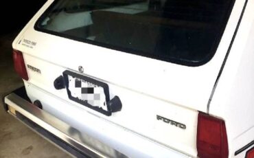 Ford-fiesta-1980-white-3