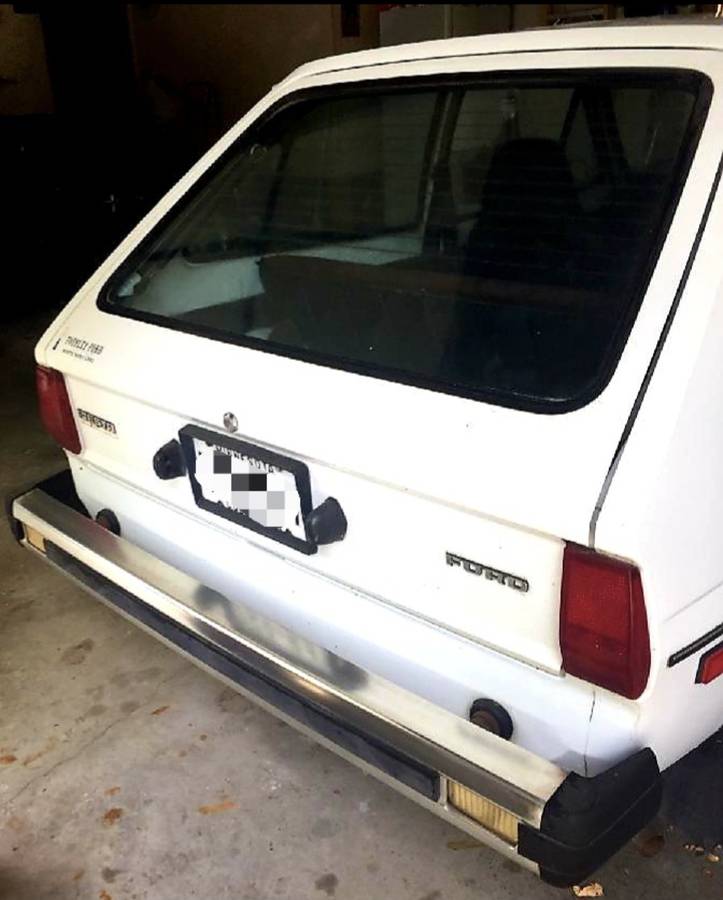 Ford-fiesta-1980-white-3