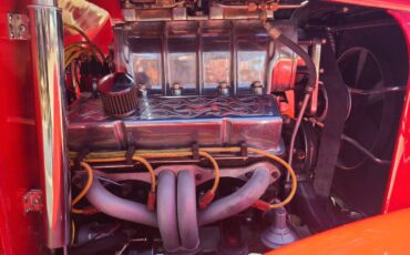 Ford-five-window-coupe-1932-red-11