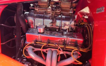 Ford-five-window-coupe-1932-red-16