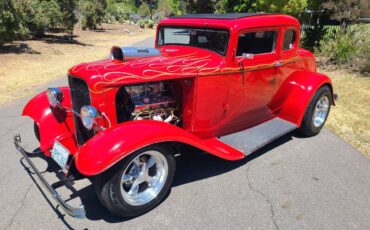 Ford-five-window-coupe-1932-red-6