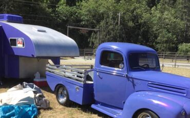 Ford-flatbed-1947-purple-1