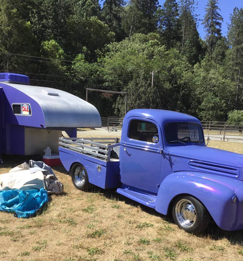 Ford-flatbed-1947-purple-1