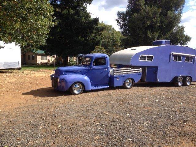 Ford-flatbed-1947-purple