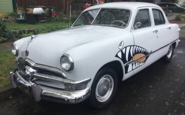 Ford-fourdoor-sedan-1950-grey
