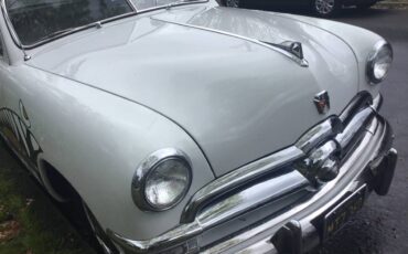 Ford-fourdoor-sedan-1950-grey-4