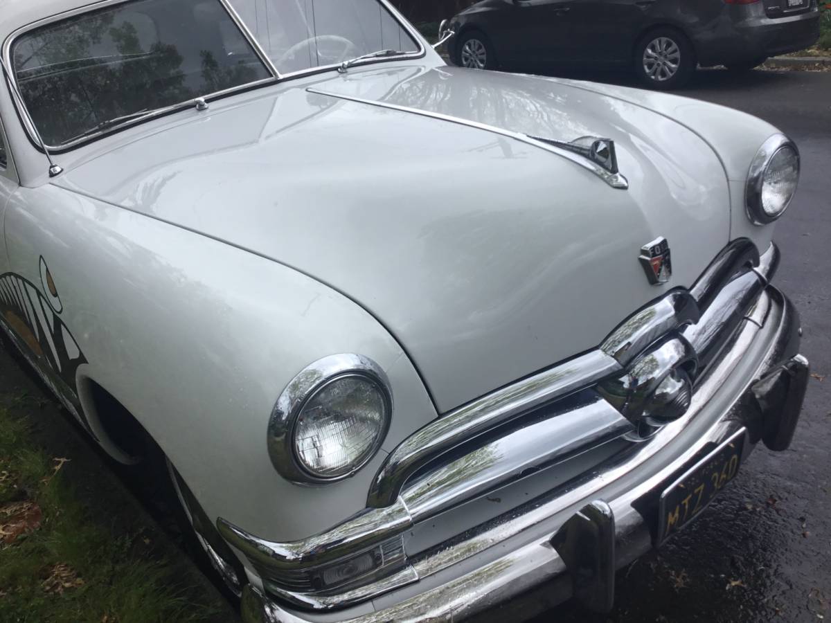 Ford-fourdoor-sedan-1950-grey-4