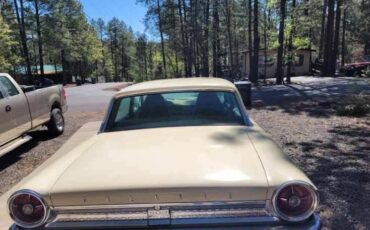 Ford-galaxie-1963-yellow