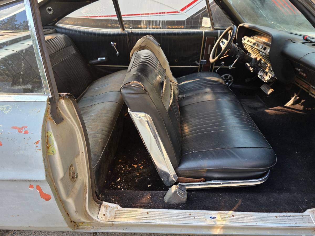 Ford-galaxie-1967-12