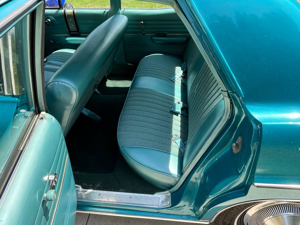 Ford-galaxie-1968-blue-9