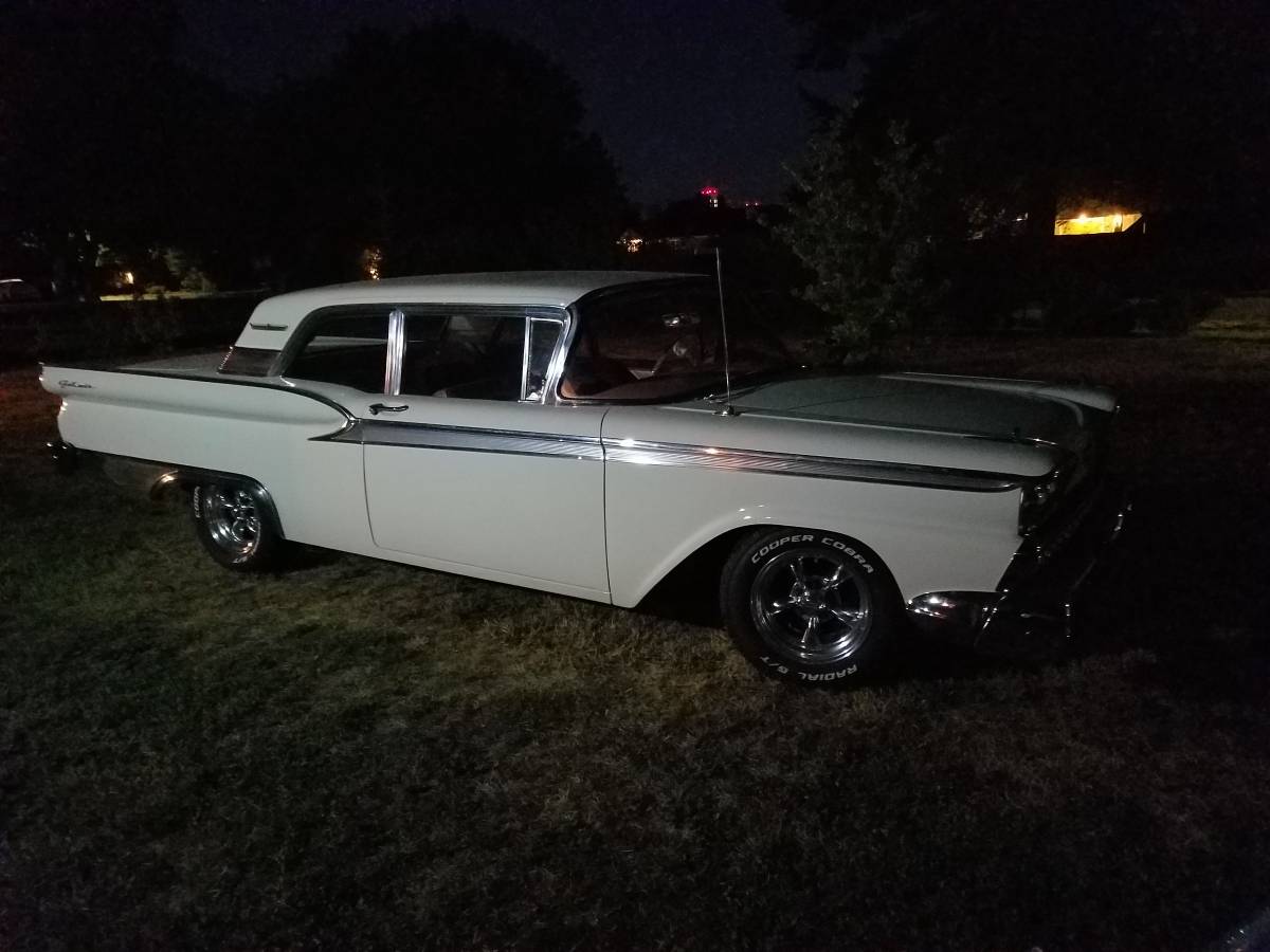 Ford-galaxie-500-1959-white-2
