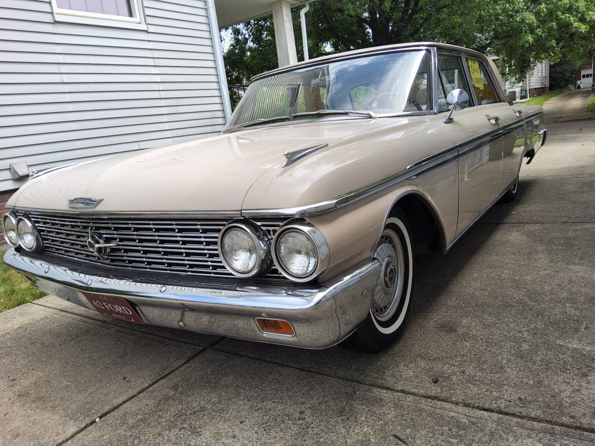 Ford-galaxie-500-1962