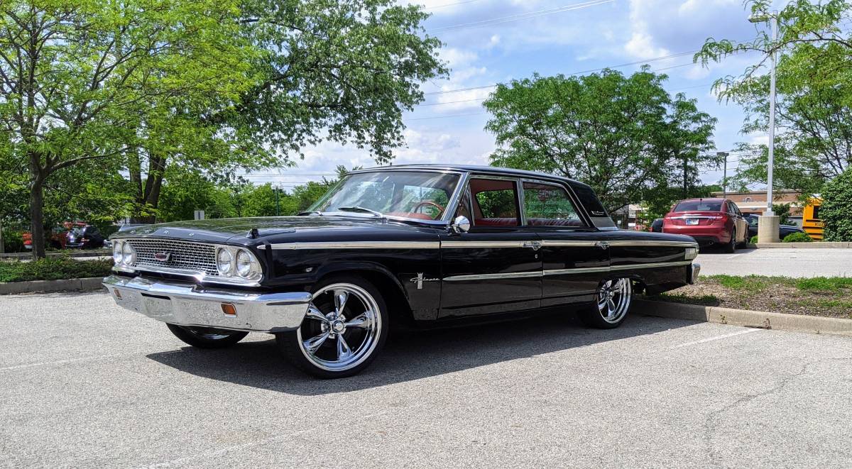 Ford-galaxie-500-1963-black-2