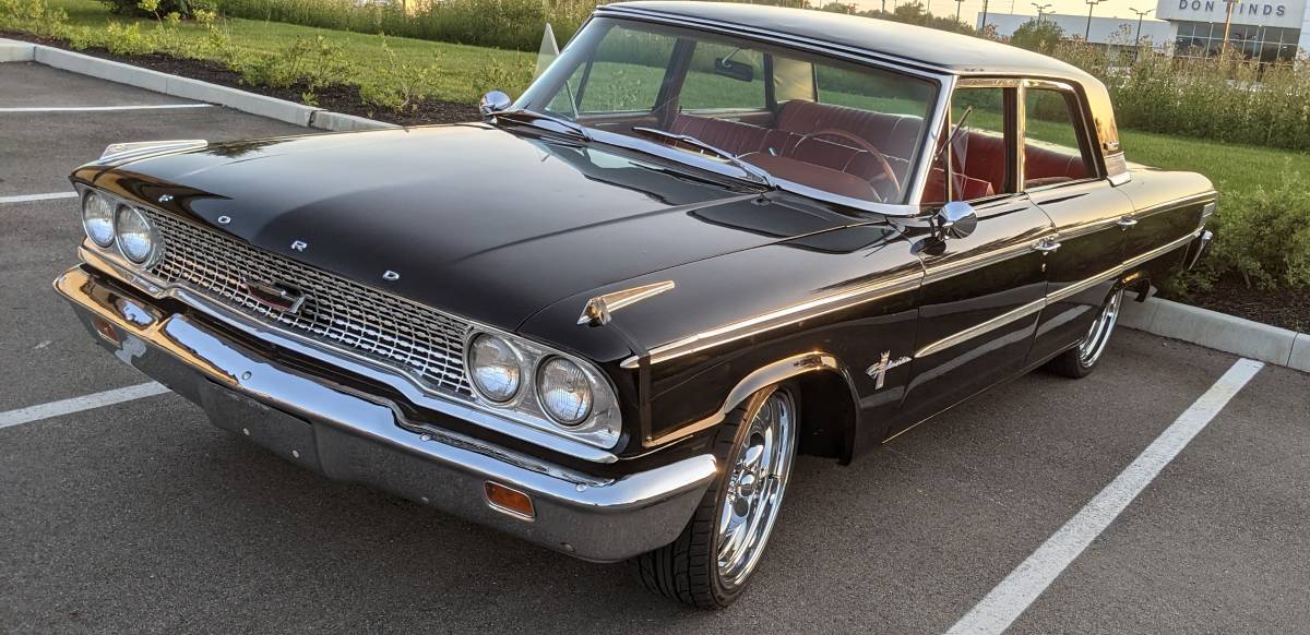 Ford-galaxie-500-1963-black-3
