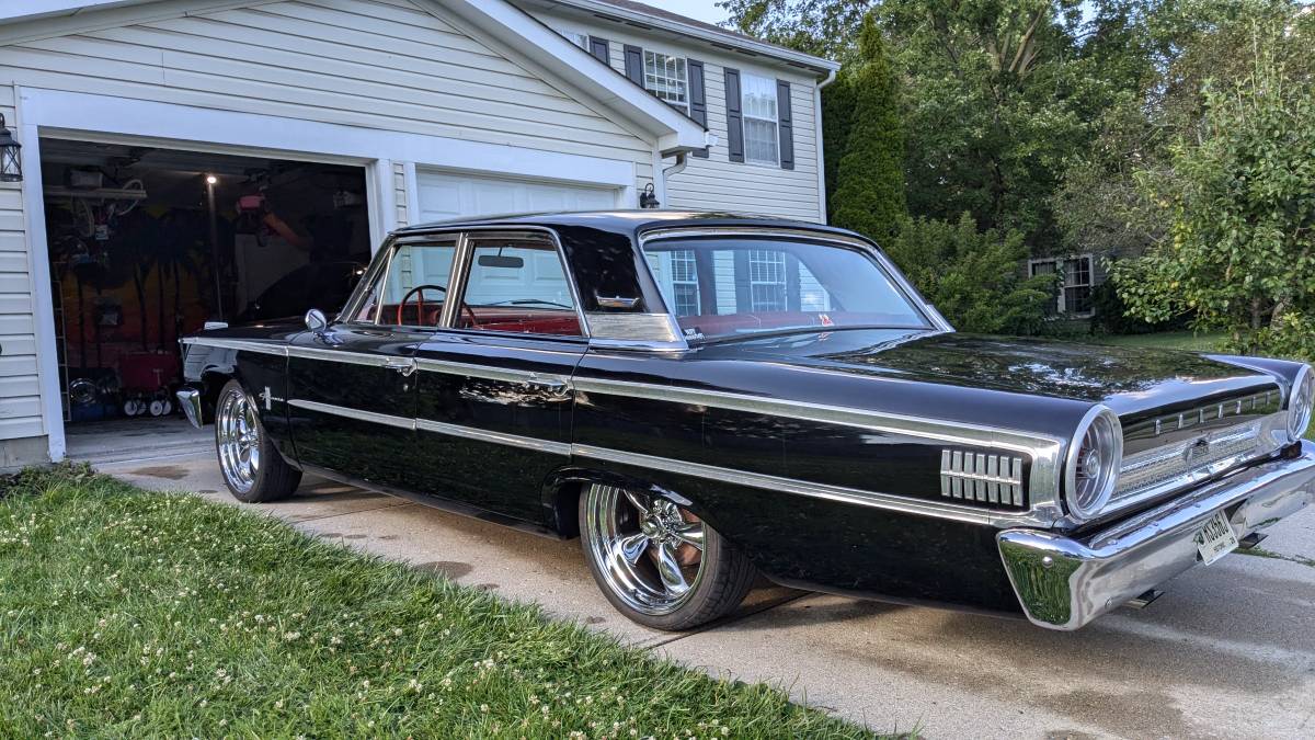 Ford-galaxie-500-1963-black-9