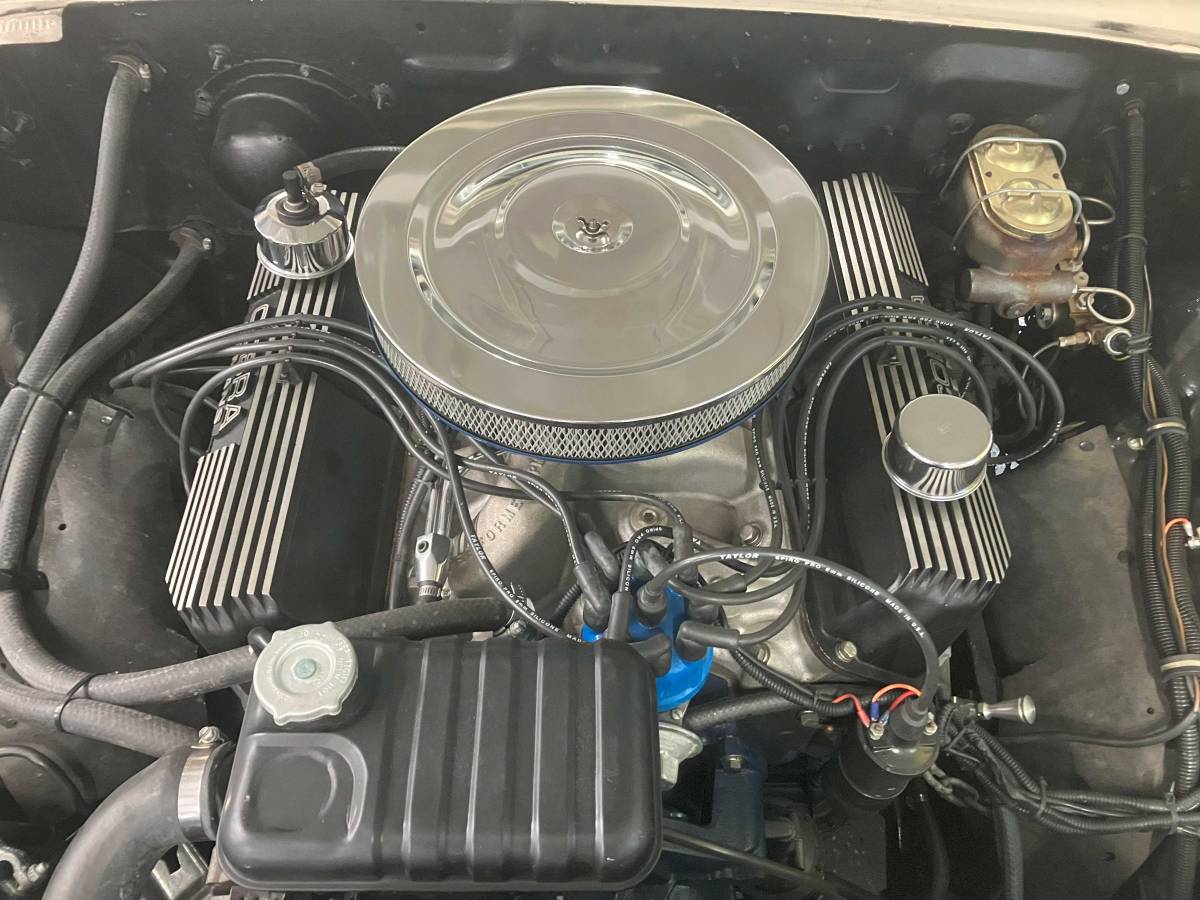 Ford-galaxie-500-1963-white-21