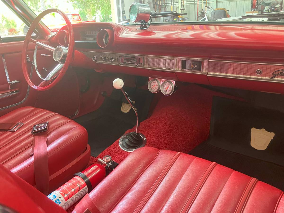 Ford-galaxie-500-1963-white-3