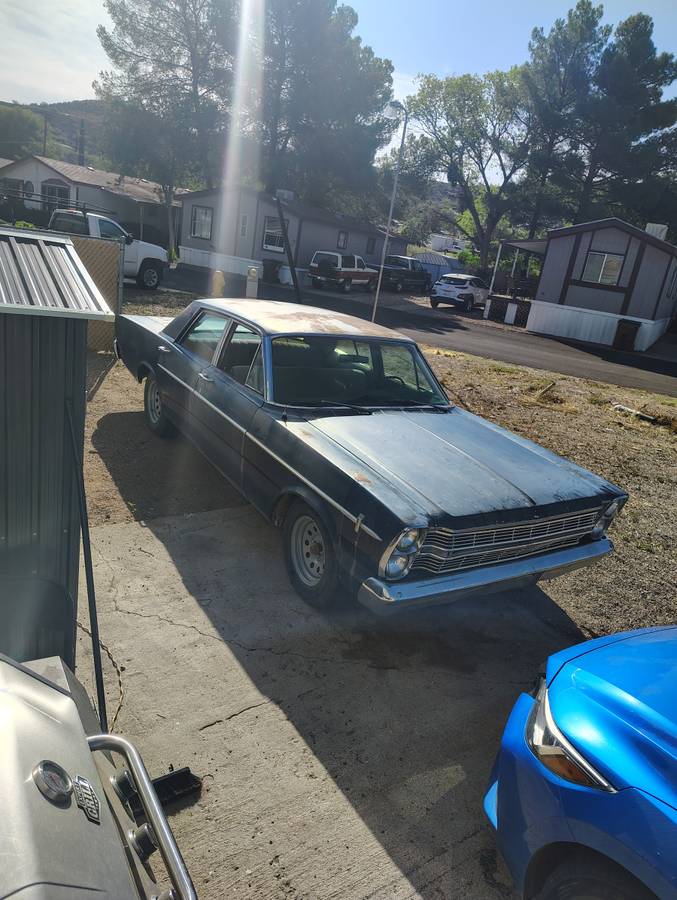 Ford-galaxie-500-1966-blue
