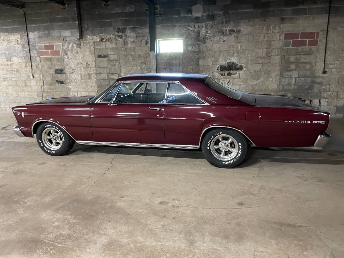 Ford-galaxie-500-1966-purple-3