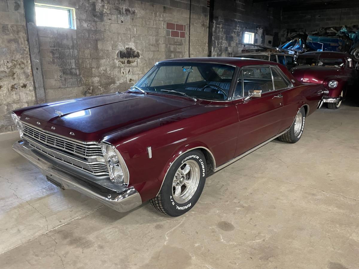 Ford-galaxie-500-1966-purple