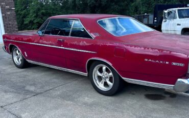 Ford-galaxie-500-1966-red