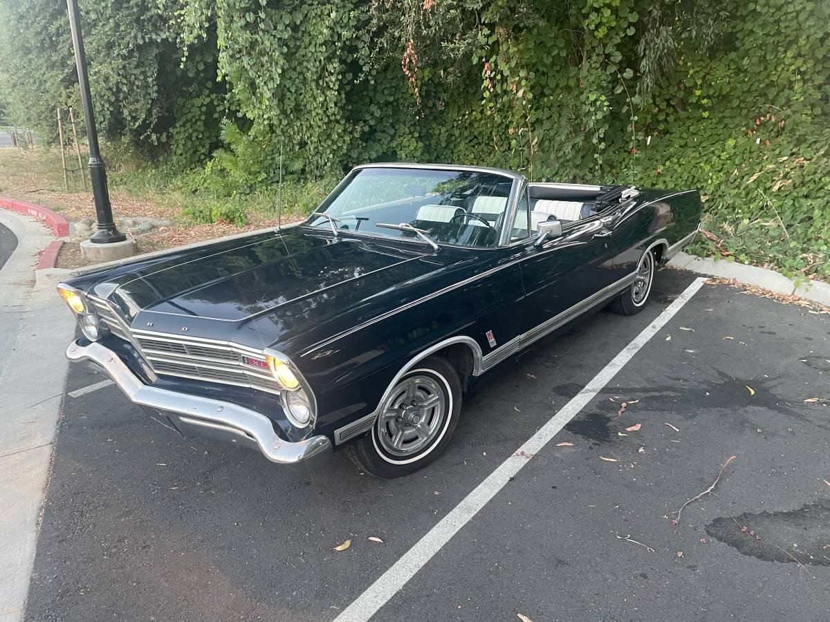 Ford-galaxie-500-xl-1967-blue-1